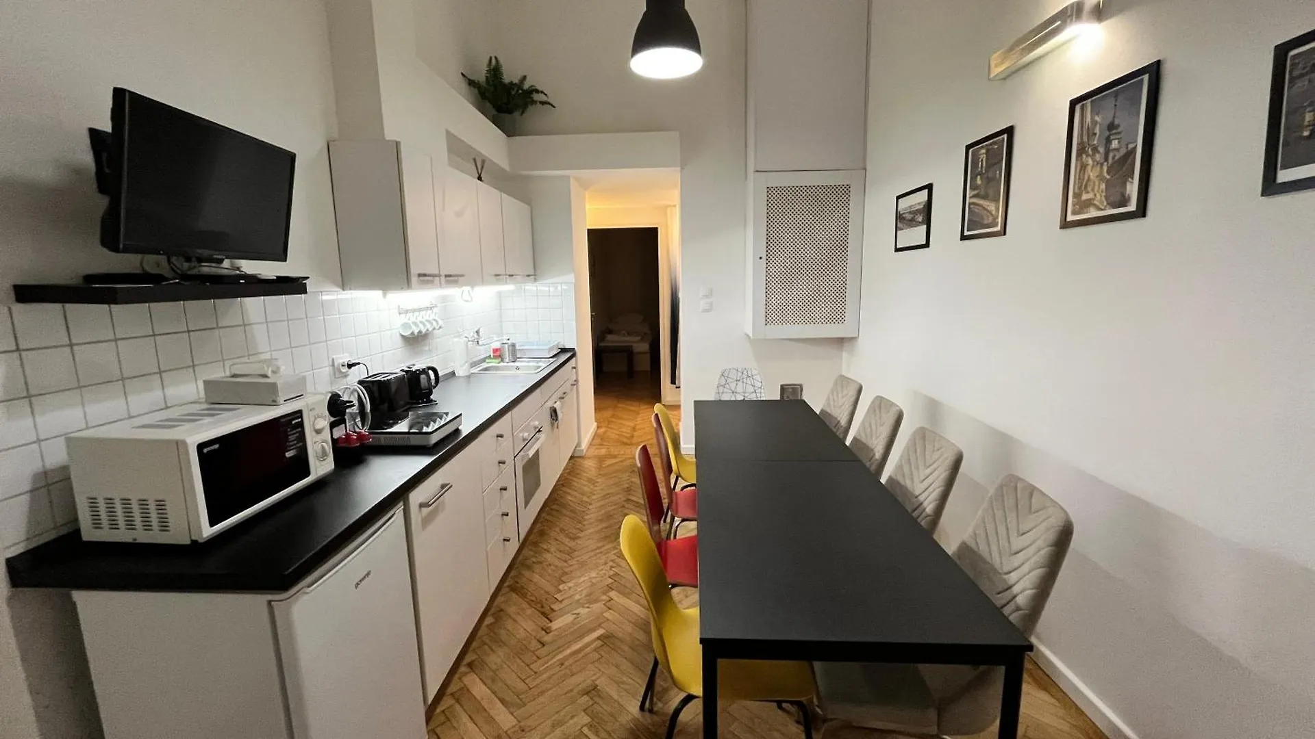 Modern 3Br Apt Free Parking Prime Location Budapest 0*,  Ungarn