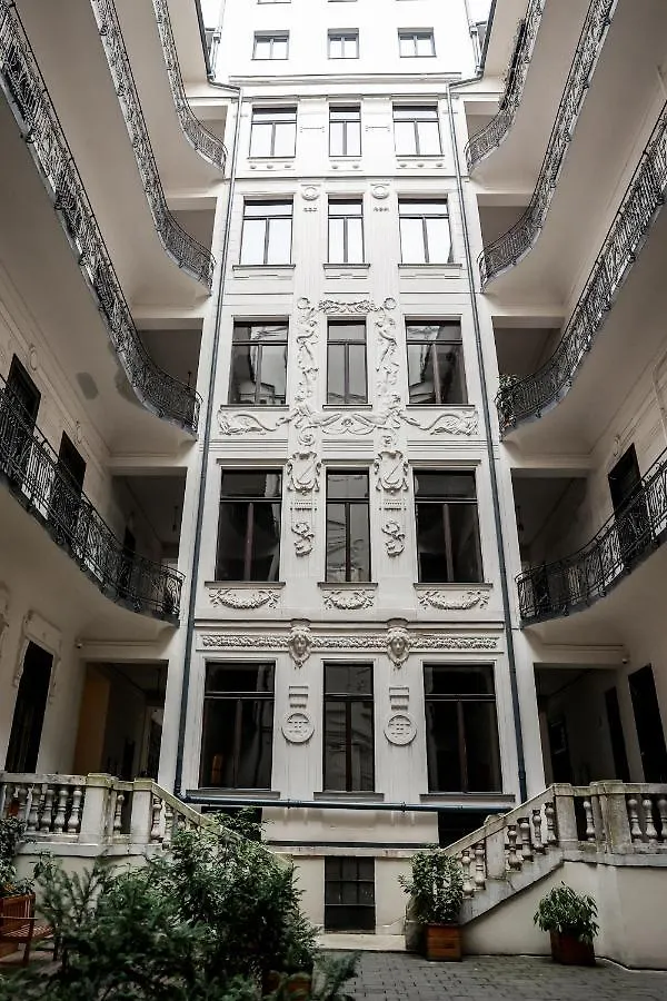 Modern 3Br Apt Free Parking Prime Location Budapest Apartment