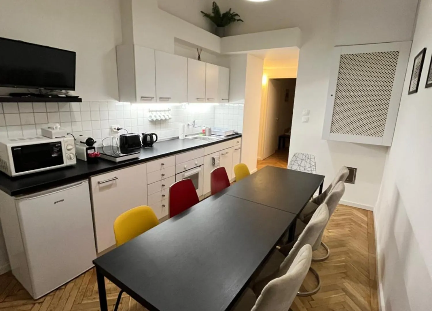 Modern 3Br Apt Free Parking Prime Location Budapest Apartment
